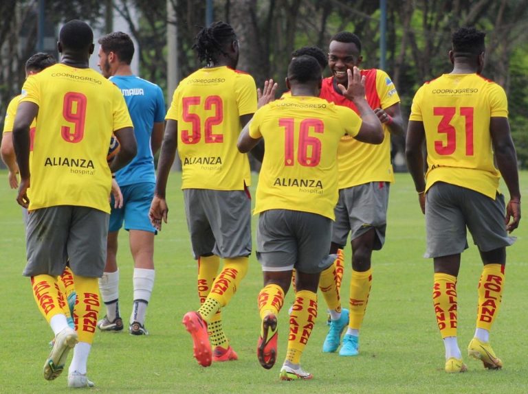 EN SU TERCER PARTIDO AMISTOSO EN PERÚ: Aucas fue derrotado por U. San Martín