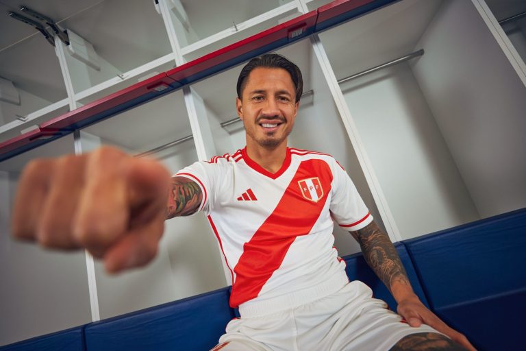 (VIDEO) La nueva camiseta de la selección peruana