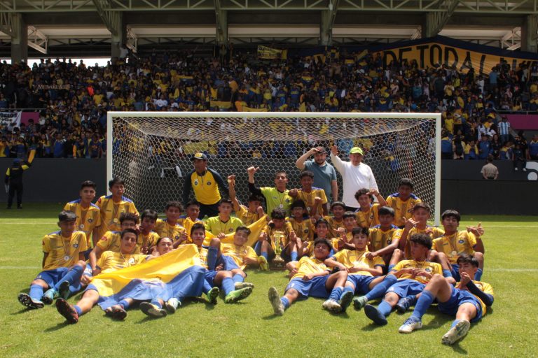 El Mejía se consagró campeón de la Superliga Estudiantil