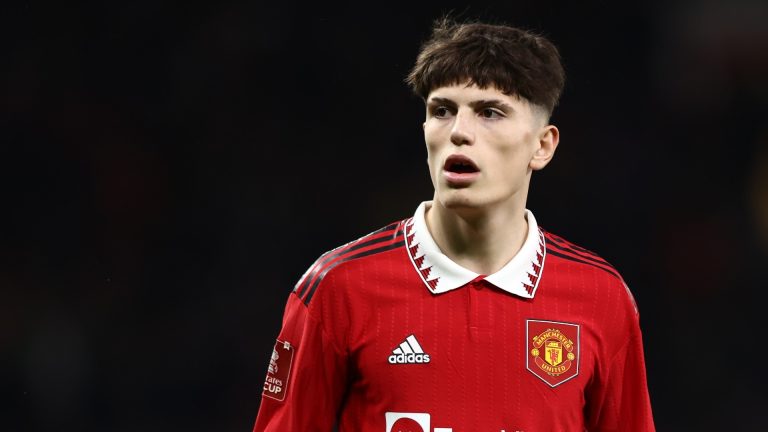 Manchester United prepara una histórica oferta para blindar a Garnacho
