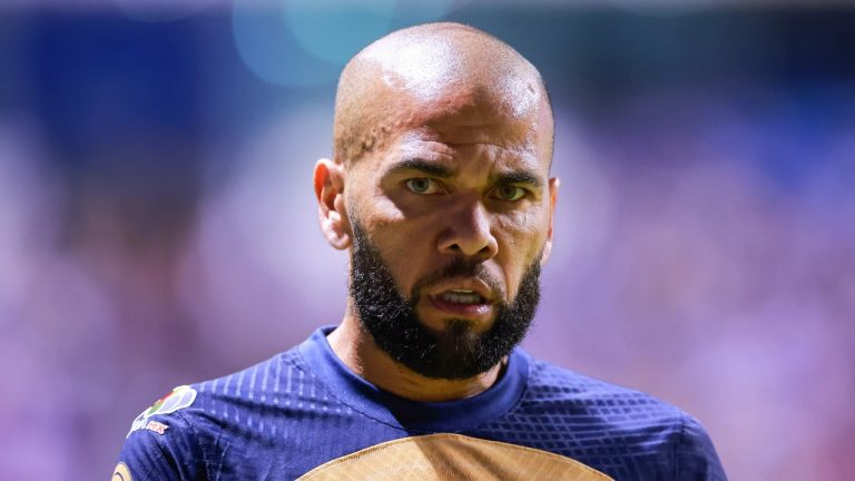 Dani Alves, a prisión acusado de agresión sexual