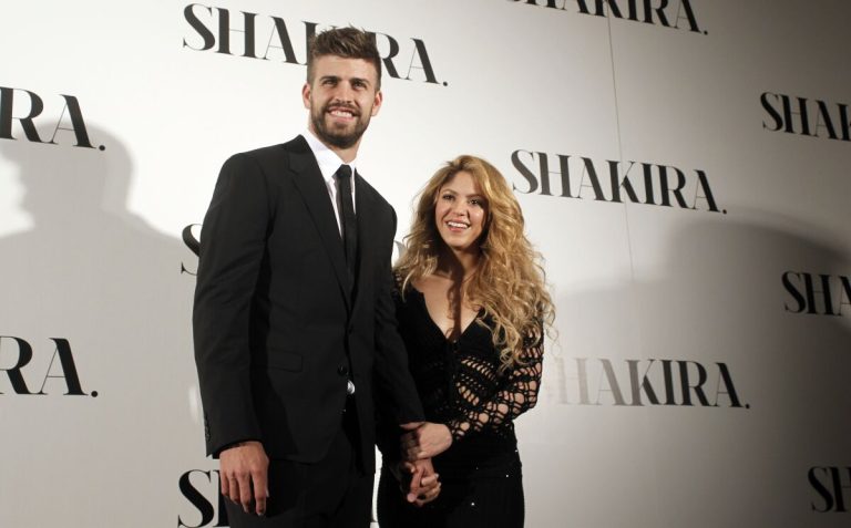 Shakira sorprende con este mensaje en una avioneta por la playa ¿dirigido a Piqué?