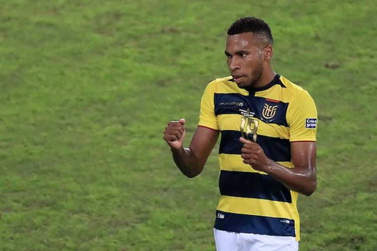 José Pileggi confirma conversaciones por Ayrton Preciado