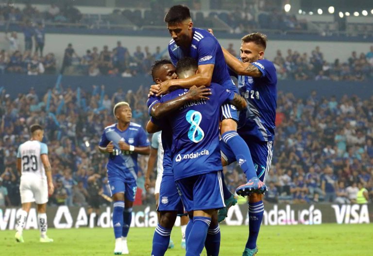 (VIDEO) FIESTA COMPLETA: Emelec se impuso ante Guayaquil City en la “Noche Azul”