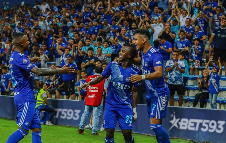 BUEN ARRANQUE DEL BOMBILLO: Emelec superó a Libertad en el Capwell