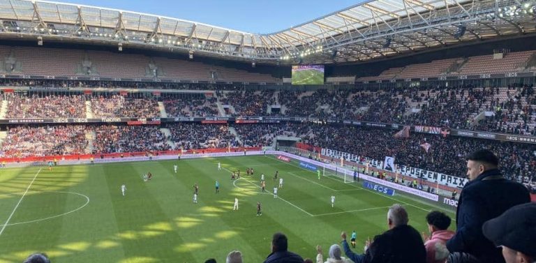 Graban película porno en pleno partido de la Ligue 1