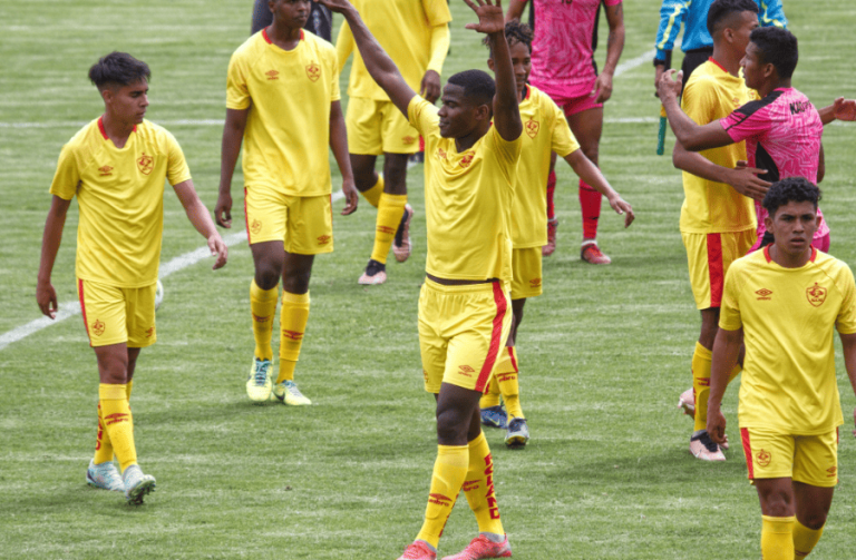 Aucas le propinó una goleada a Cuniburo, equipo recién ascendido a la Serie B