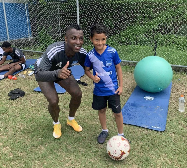 RECTIFICA: Miller Bolaños compartió con el niño de la ‘Explosión Azul’