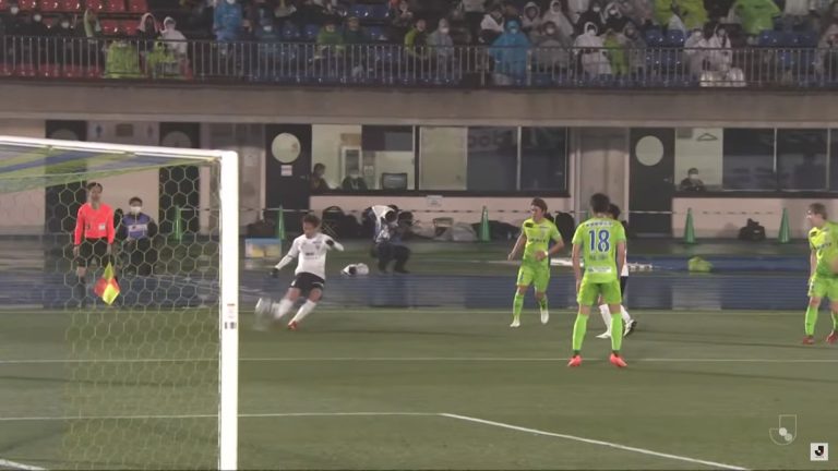 (VIDEO) Directo al podio 2023: increíble gol en contra en Japón