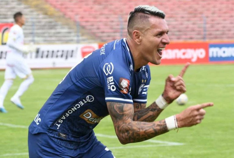 (VIDEO) IMPARABLE: Nuevo gol de Carlos Garcés en la victoria del Cienciano