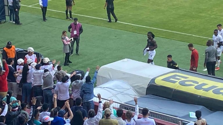 (FOTOS) Gran gesto de Ricardo Adé en la final de la Copa de Campeones