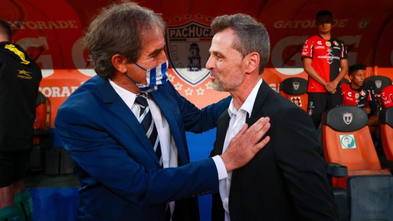 FUERA HERRERA: Entre Almada o Cocca saldrá el nuevo DT de México