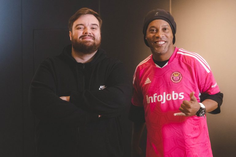 (VIDEO) ¡Bombazo! Ronaldinho, fichaje estrella de Ibai para la Kings League