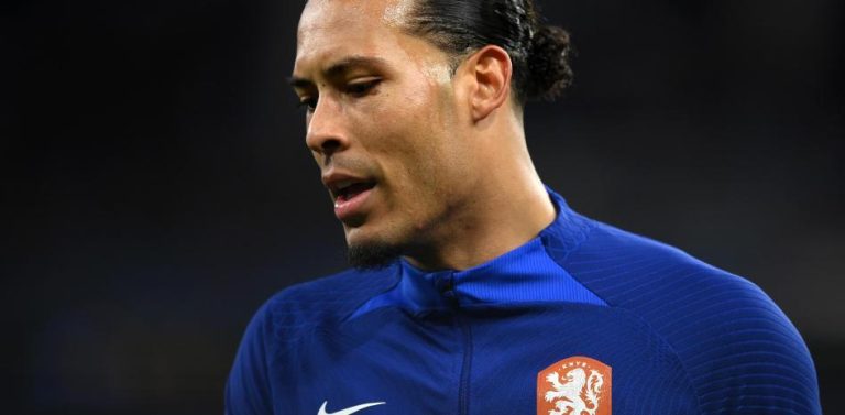 Van Dijk responde a los ‘palos’ de Van Basten y Gullit