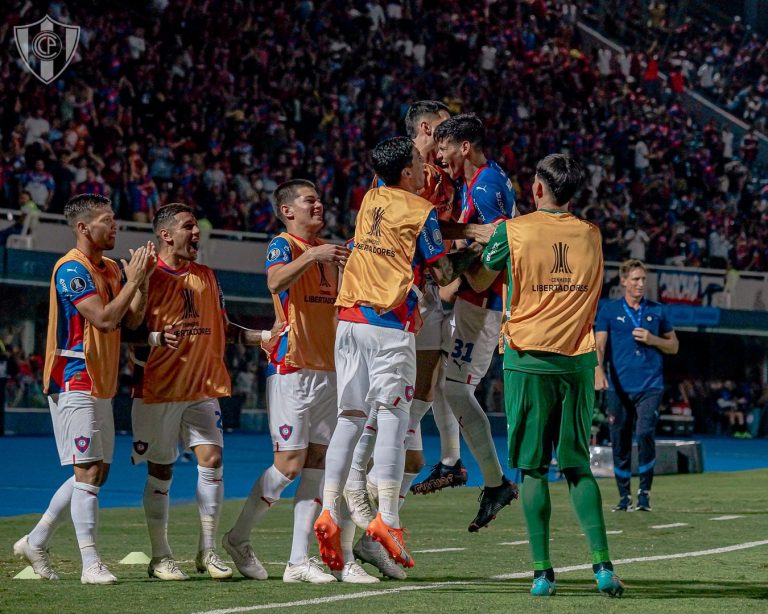 (VIDEO) Cerro Porteño venció a Curicó Unido y se metió a la Fase 3