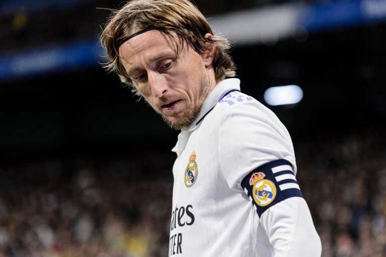 Modric se aleja del Real Madrid