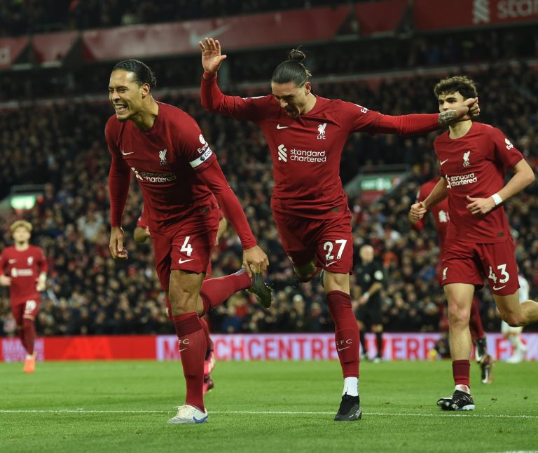 (VIDEO) Se acercan a puestos europeos: Liverpool ganó en la Premier League