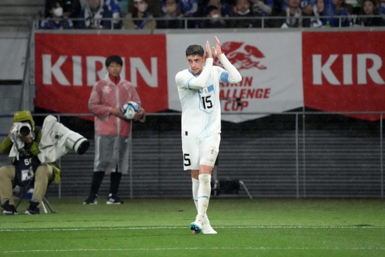 (VIDEO) Uruguay no pudo sostener la victoria ante Japón