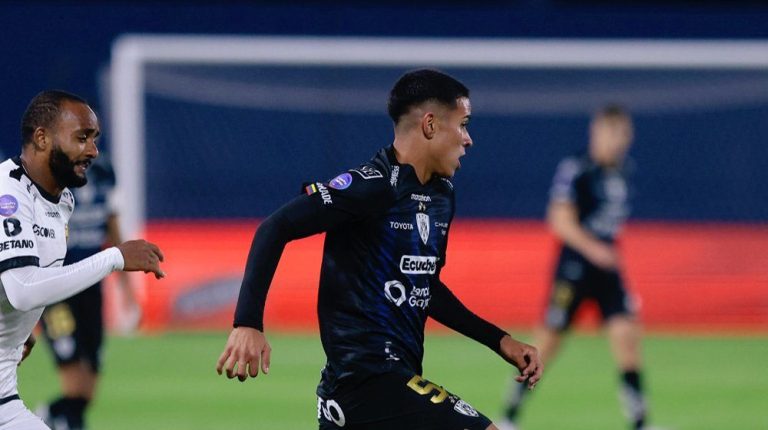 (VIDEO) ¡Con una gran jugada incluida! Kendry Páez y su talento Vs. Barcelona