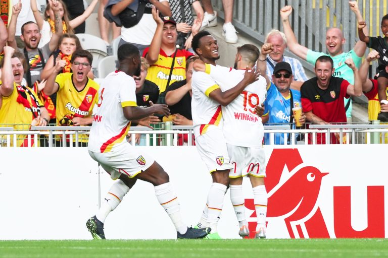 (VIDEO) Récord en la Ligue 1: Un hat trick en solo 4 minutos y medio en Clermont vs. Lens