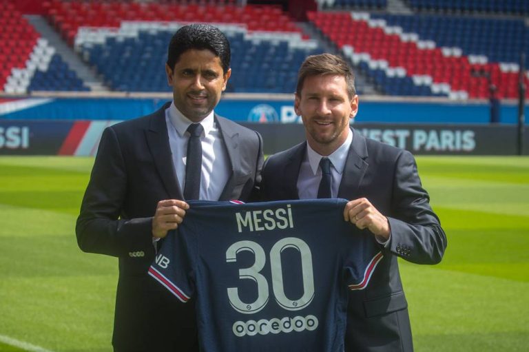 El presidente del PSG habló sobre la continuidad de Messi y Mbappé