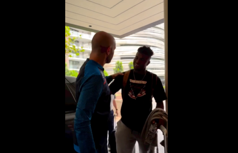 (VIDEO) Félix Sánchez y su primer encuentro con los jugadores de La Tri