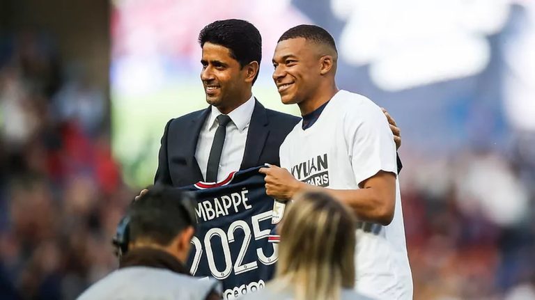 El PSG quita su campaña de abonados tras el enfado de Mbappé