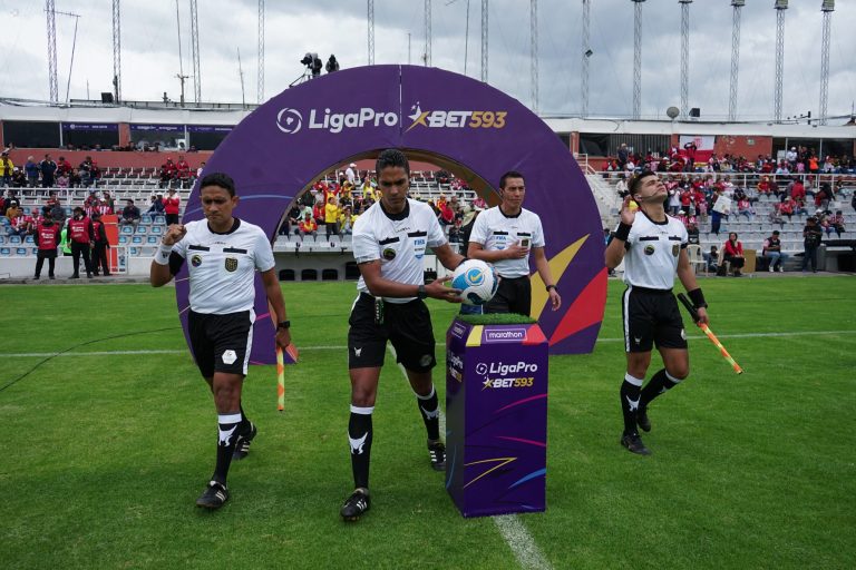 (COMUNICADO) T. Universitario pide a LigaPro los audios del VAR del partido ante Aucas
