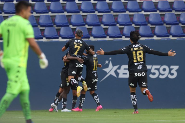 (VIDEO) PUNTERO ABSOLUTO: IDV se impuso por la mínima ante T. Universitario