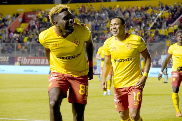 (VIDEO) EL CAMPEÓN SIGUE ESCALANDO: Aucas se impuso ante Cumbayá