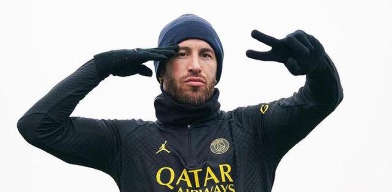 Sergio Ramos espera la llamada del PSG