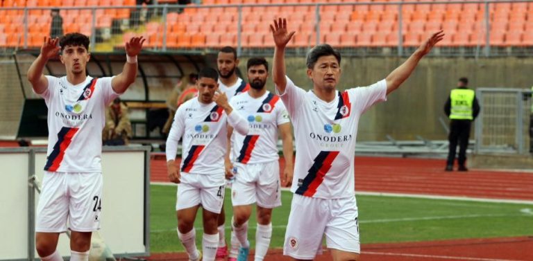 El japonés Miura debuta en un club… ¡con 56 años!