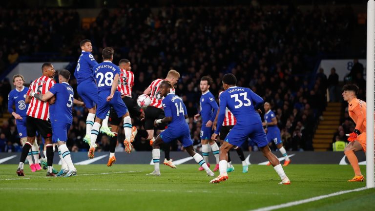 (VIDEO) ¡Tropezón del Chelsea en casa contra el Brentford!