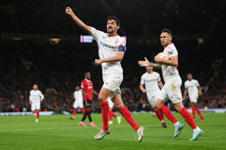 (VIDEO) AUTOGOLES amargan al United en la Europa League