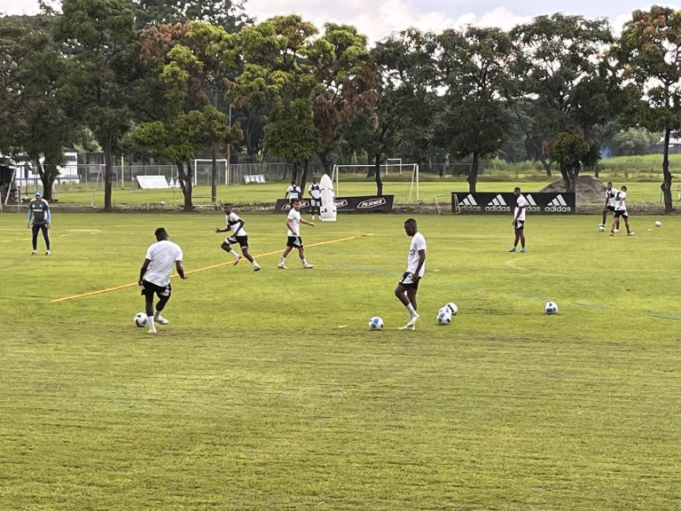 (VIDEO) ANTE LAS MUCHAS BAJAS: Emelec ascendió al primer equipo juvenil de la sub-19