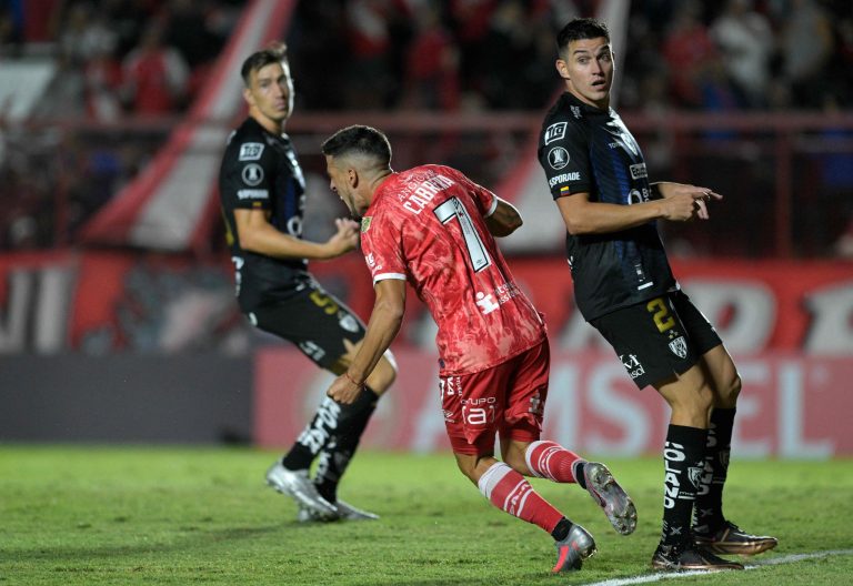 (VIDEO) CON EL PIE IZQUIERDO: IDV arrancó la Libertadores con derrota