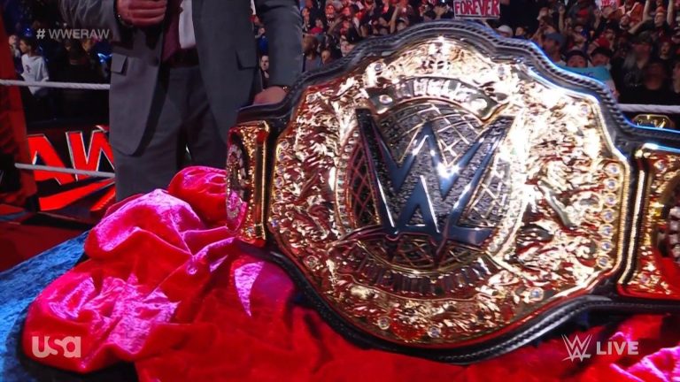 #NTF Triple H presenta un nuevo Campeonato Mundial Peso Pesado de WWE