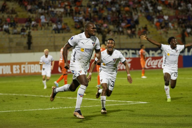 OPTIMISMO EN LDU: Anangonó superó su molestia física previo al duelo ante BSC