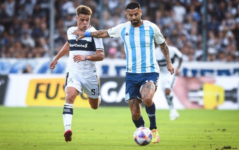 Cardona sería baja en Racing para el duelo vs Aucas