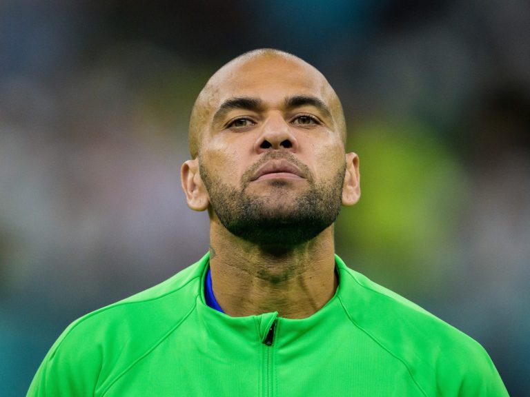 Dani Alves recibió un “llamado de atención” por una inesperada conducta en la celda