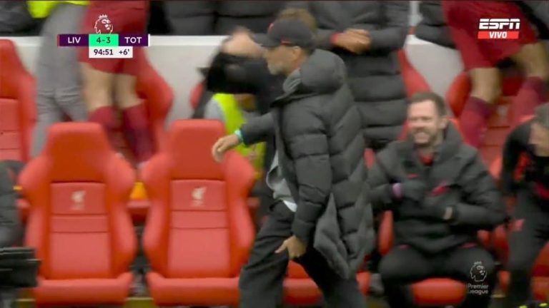 (VIDEO) Klopp se desgarró celebrando el gol de Liverpool a a los 94′