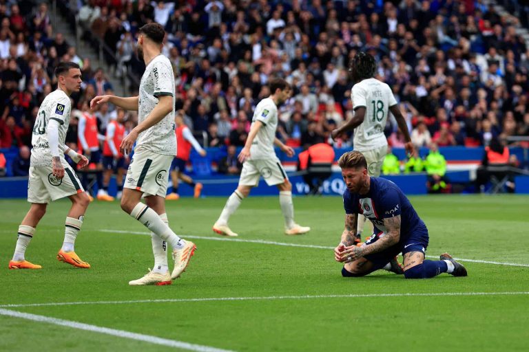 (VIDEO) SIN PUNTOS Y ABUCHEADOS: PSG cayó ante Lorient