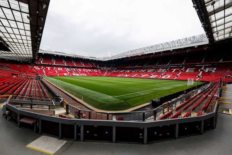 Manchester United busca nuevo dueño: las dos ofertas que compiten para quedarse con el club