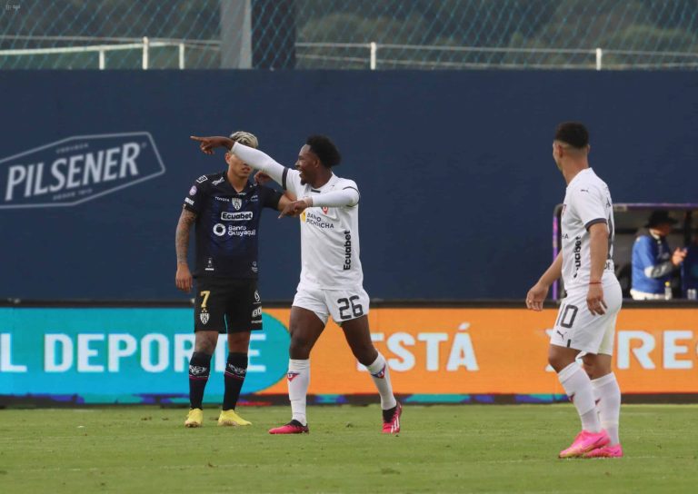 GRAN REMONTADA ALBA: LDU ganó a IDV en un partidazo
