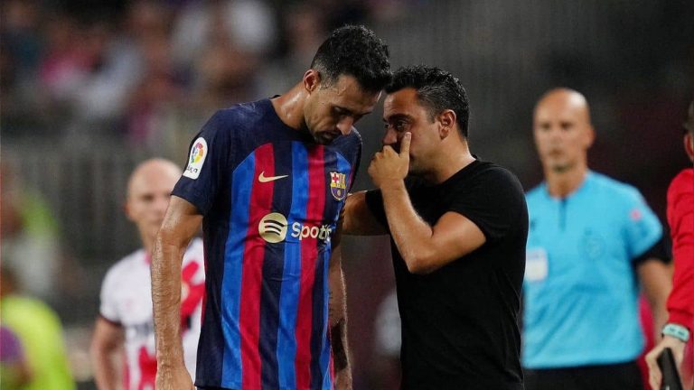 Xavi y el Barça esperan una respuesta de Busquets