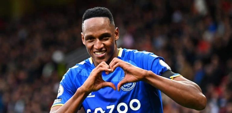 El Everton se harta de Yerry Mina