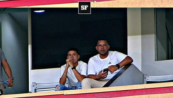 (FOTO) Kendry Páez, presente en el BSC Vs. Aucas