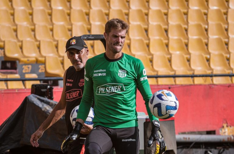 ¡Mañana se definirá si Burrai tapará Vs. Palmeiras!