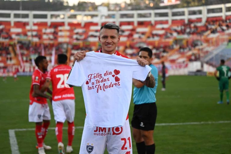 (VIDEO) OTRO MÁS A LA CUENTA: Nuevo gol de Carlos Garcés en Perú