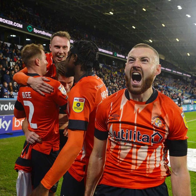 (VIDEO) ¡POR PENALES! El Luton Town asciende a Premier League